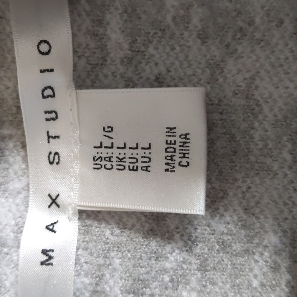 Max Studio - Picture 4 of 5